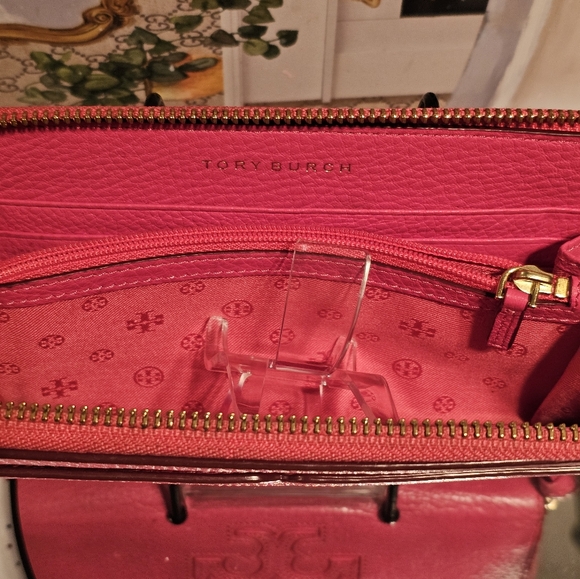 Tory Burch Harper Fiesta Continental Zip-around Wallet - Picture 15 of 16